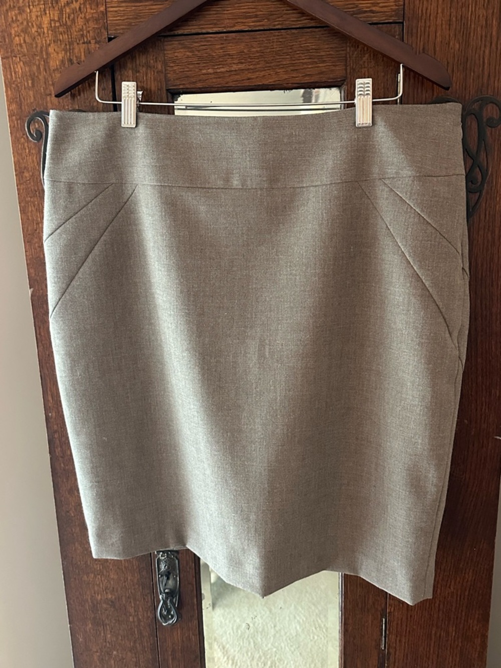 The Limited Classic Women's Taupe Pencil Skirt with Slimming Lines- Size 14